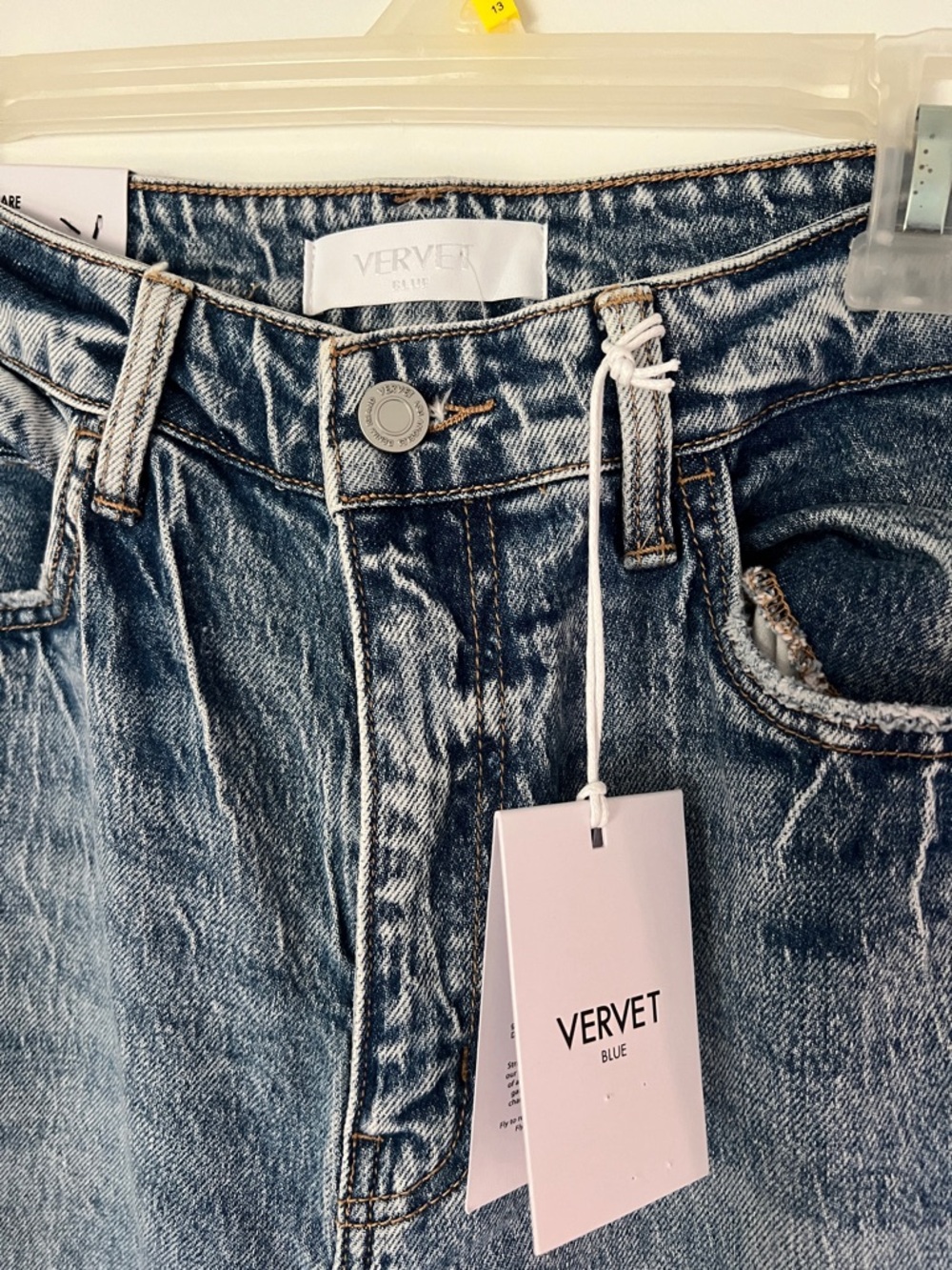 NWT “CLARE” VERVET BY FLYING MONKEY Washed Blue High-Rise Straight Leg Jeans M - Picture 2 of 4